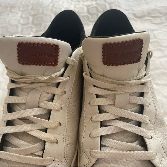 Cole Haan Women’s Size 8 B Mindi Lace-up Sneaker In Ivry Ebsed Snakeskin Design - Picture 4 of 10